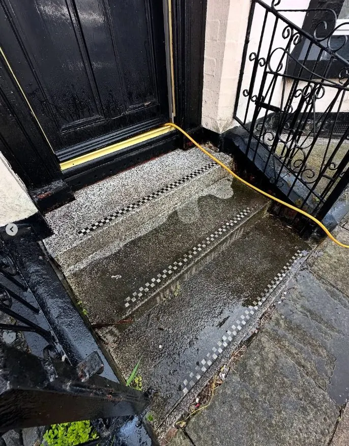 Clean aggregate steps after professional steam jet washing treatment